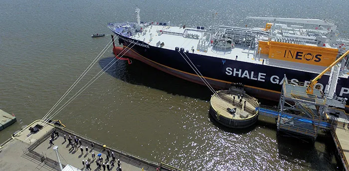 Energy-Transfer-dock-with-loading-platform